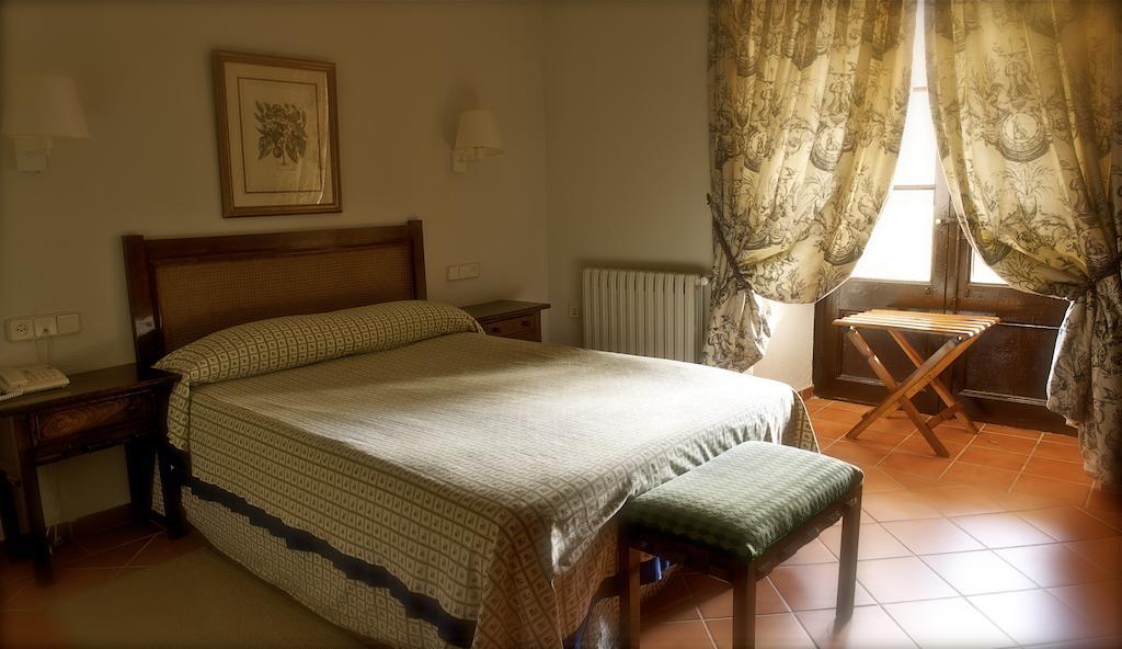 Monasterio De Piedra Hotel Nuevalos Luaran gambar